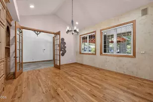 21955 Rickard Rd, Bend, OR 97702 - Photo 6