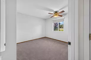 844 SE Stratford Ct, Bend, OR 97702 - Photo 20