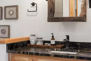 8685 Red Wing Ln, Redmond, OR 97756 - Photo 52