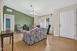 2681 Agate Meadows Dr, White City, OR 97503 - Photo 2