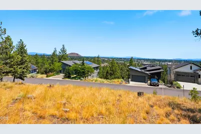 1738 SW Troon Avenue, Bend, OR 97702 - Photo 32