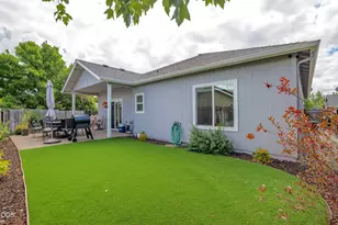 2140 SW Nick Way, Grants Pass, OR 97527 - Photo 30