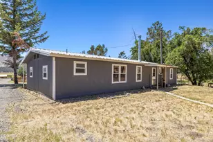 19223 N Poe Valley Rd, Klamath Falls, OR 97603 - Photo 28