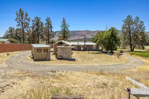 19223 N Poe Valley Rd, Klamath Falls, OR 97603 - Photo 40