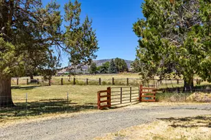 19223 N Poe Valley Rd, Klamath Falls, OR 97603 - Photo 32