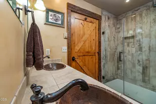 16470 SW Hwy 126, Powell Butte, OR 97753 - Photo 24