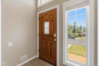 64736 Alcor Place, Bend, OR 97703 - Photo 8