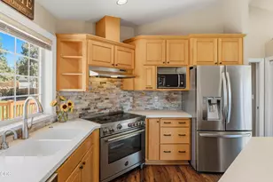 64736 Alcor Pl, Bend, OR 97703 - Photo 2