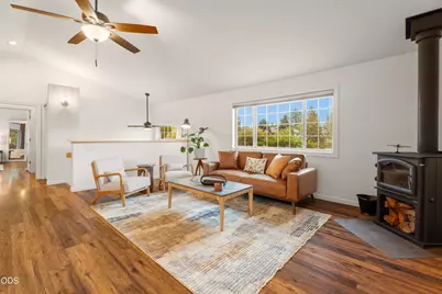 64736 Alcor Place, Bend, OR 97703 - Photo 8