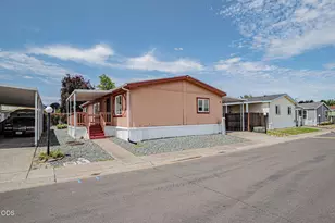 1570 S Peach, Medford, OR 97501 - Photo 2