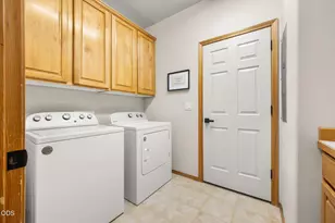 8414 Forest Ridge Loop, Redmond, OR 97756 - Photo 20
