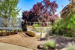 1509 Woodland Dr, Ashland, OR 97520 - Photo 54