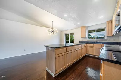 1118 Angela Court, Central Point, OR 97502 - Photo 18