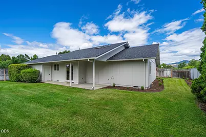 1118 Angela Court, Central Point, OR 97502 - Photo 16