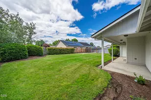 1118 Angela Ct, Central Point, OR 97502 - Photo 6