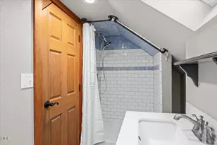 1833 2nd Ave, Gold Hill, OR 97525 - Photo 28