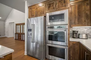 2596 NW Pine Terrace Dr, Bend, OR 97703 - Photo 20
