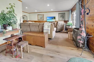 8230 Hill Rd, Klamath Falls, OR 97603 - Photo 6