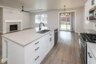1076 NE Henry Dr, Prineville, OR 97754 - Photo 10