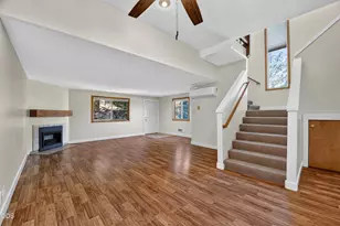 1050 NE Butler Market Rd, Bend, OR 97701 - Photo 4