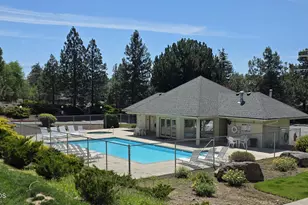 1050 NE Butler Market Rd, Bend, OR 97701 - Photo 30