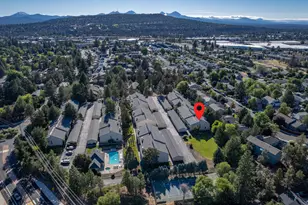 1050 NE Butler Market Rd, Bend, OR 97701 - Photo 24