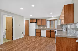 1050 NE Butler Market Rd, Bend, OR 97701 - Photo 8