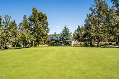 2390 Osprey Drive, Redmond, OR 97756 - Photo 10
