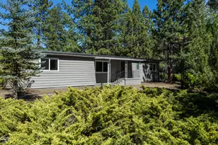 60992 Springcrest Dr, Bend, OR 97702 - Photo 2