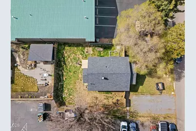 225 SE Vine Lane, Bend, OR 97702 - Photo 6