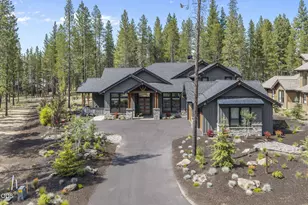 17737 Everwild Cir, Bend, OR 97707 - Photo 2