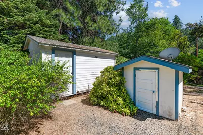 149 Peckerwood Lane, Grants Pass, OR 97527 - Photo 20