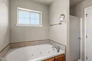 677 Cedarwood Dr, Eagle Point, OR 97524 - Photo 26
