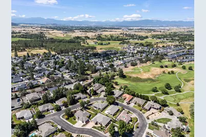 677 Cedar Wood Drive, Eagle Point, OR 97524 - Photo 32