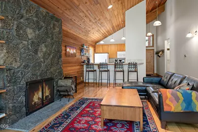 13569 Valerian #AH3, Black Butte Ranch, OR 97759 - Photo 6