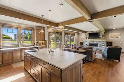 751 S Redwood Street, Sisters, OR 97759 - Photo 8