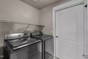 3633 SW 29th St, Redmond, OR 97756 - Photo 26