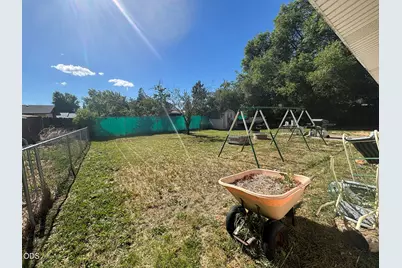 4810 Derby Place, Klamath Falls, OR 97603 - Photo 8