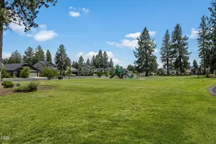 774 N Reed St, Sisters, OR 97759 - Photo 46