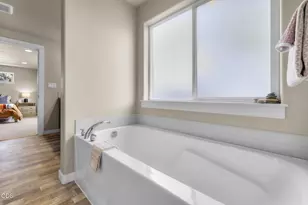 774 N Reed St, Sisters, OR 97759 - Photo 24