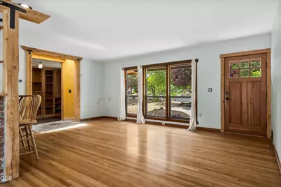 606 NE 9th Street, Bend, OR 97701 - Photo 6
