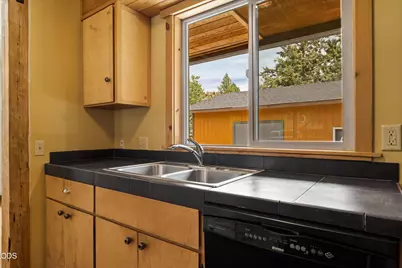 606 NE 9th Street, Bend, OR 97701 - Photo 20