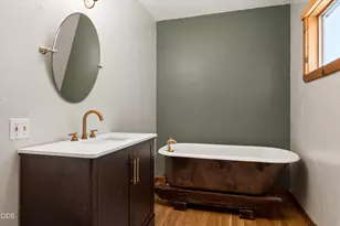 606 NE 9th St, Bend, OR 97701 - Photo 26