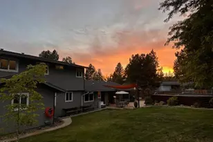 3665 Pine Tree Dr, Klamath Falls, OR 97603 - Photo 4