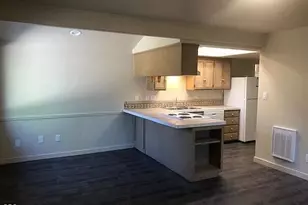 475 SE Douglas St, Bend, OR 97702 - Photo 12