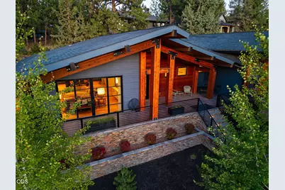 19077 Mount McLoughlin Lane, Bend, OR 97703 - Photo 2