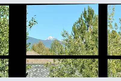 19077 Mount McLoughlin Lane, Bend, OR 97703 - Photo 10
