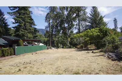 1455 SE Rogue Drive, Grants Pass, OR 97526 - Photo 8