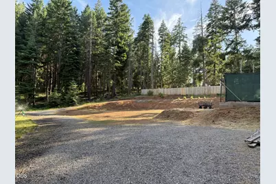 22510 Fir Street, Klamath Falls, OR 97601 - Photo 2