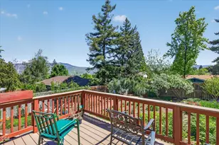 1056 Beswick Way, Ashland, OR 97520 - Photo 2